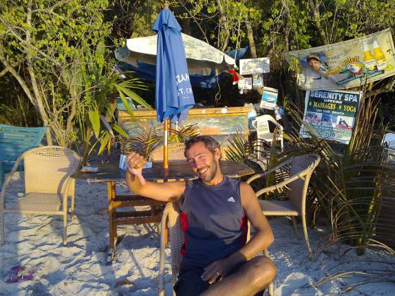 Pôr-do-sol na Smuggler's Cove, em Tortola - BVI